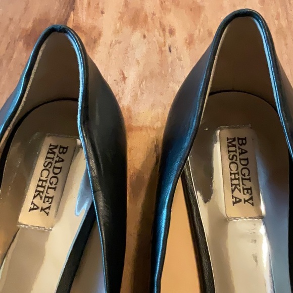 Badgley Mischka size 10 dressy Black Flat - Picture 2 of 5